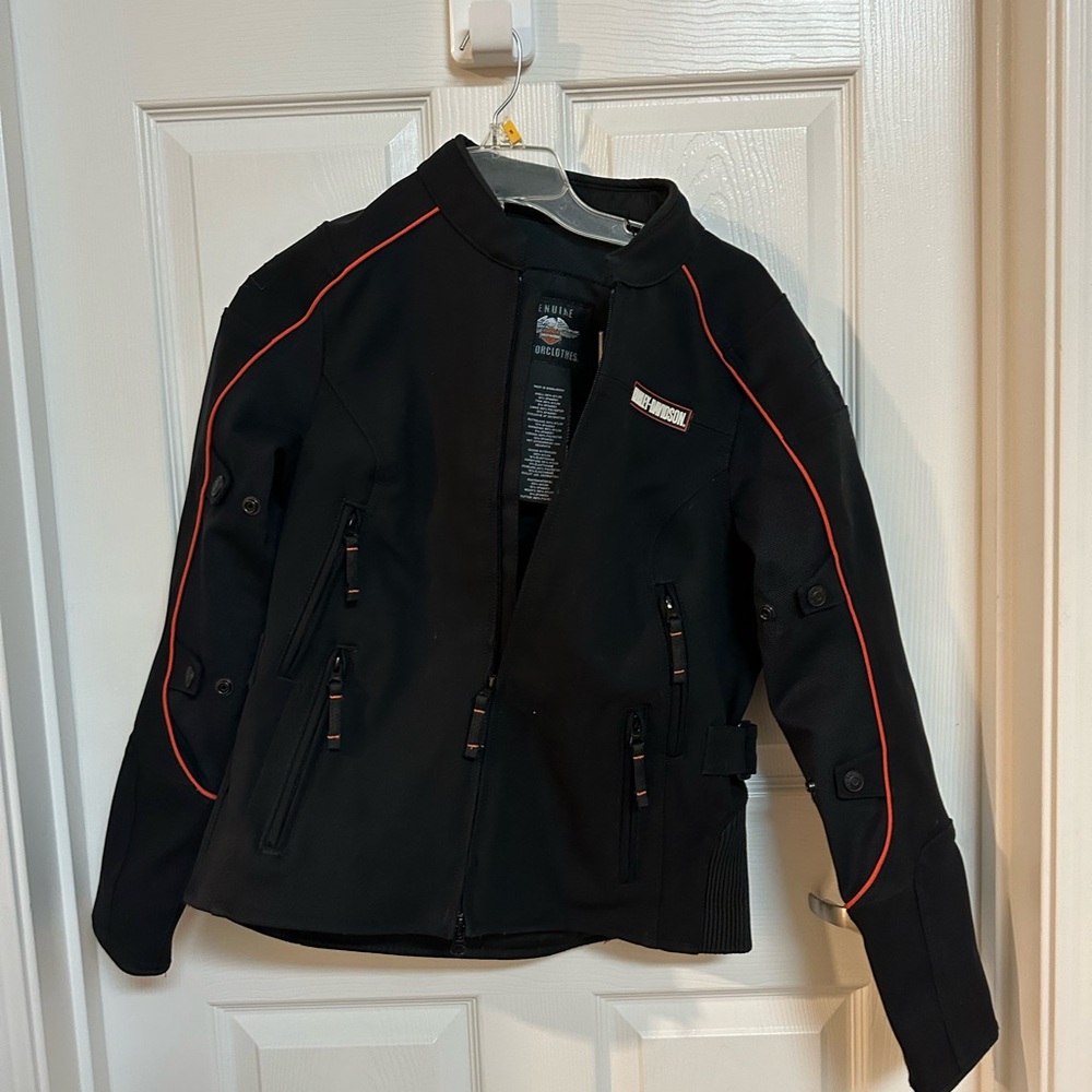 Women’s Harley Davidson Med woman’s riding Black heavy Jacket NWT